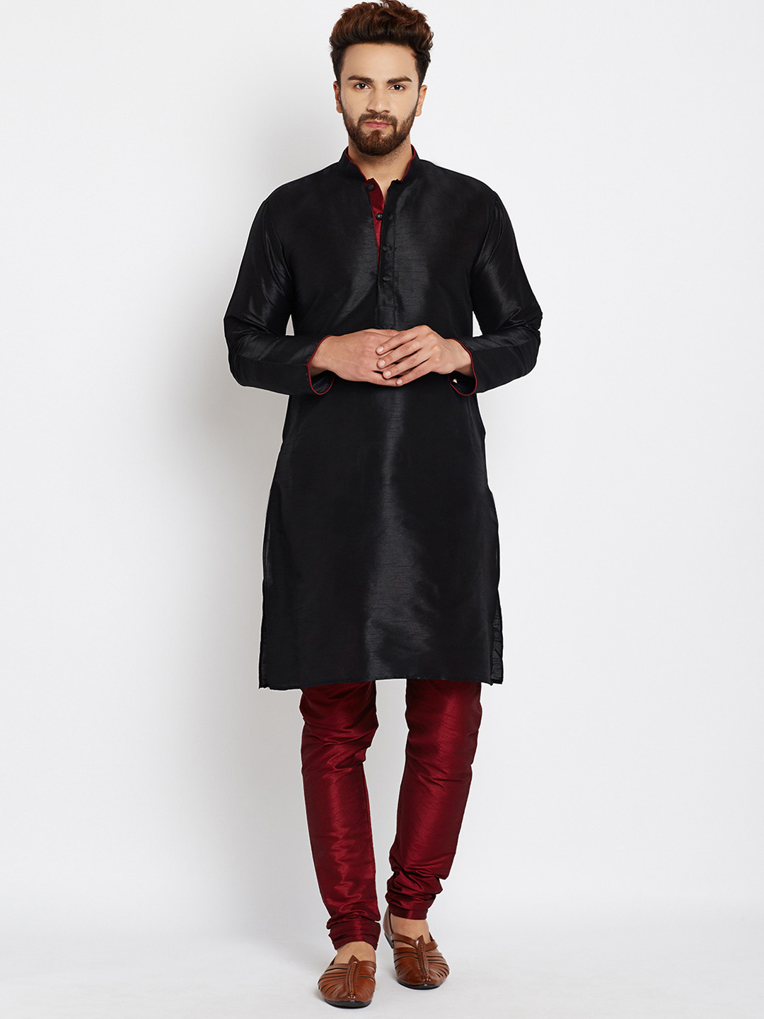 

SOJANYA Men Black Solid Straight Kurta