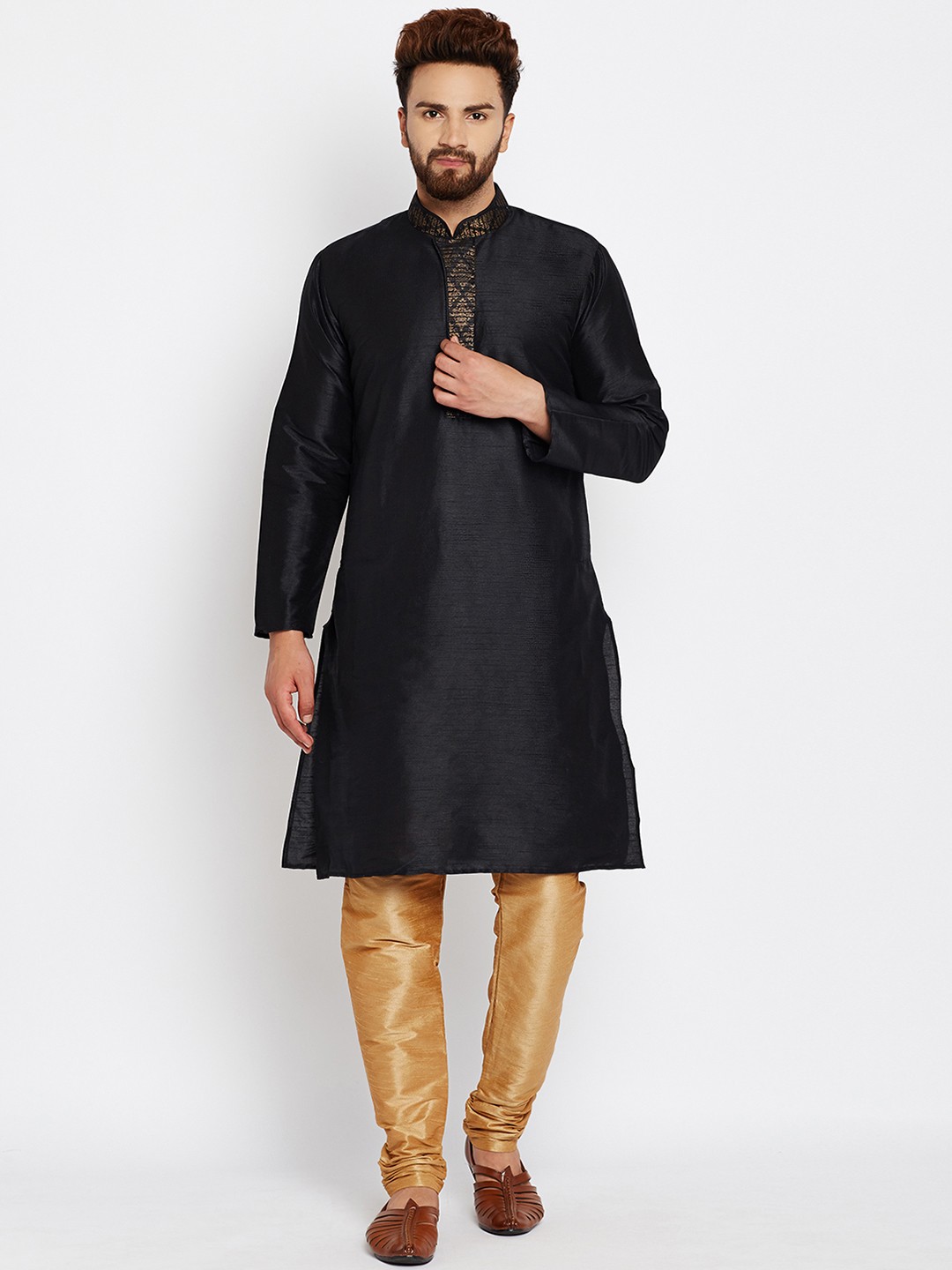 

SOJANYA Men Black Solid Straight Kurta