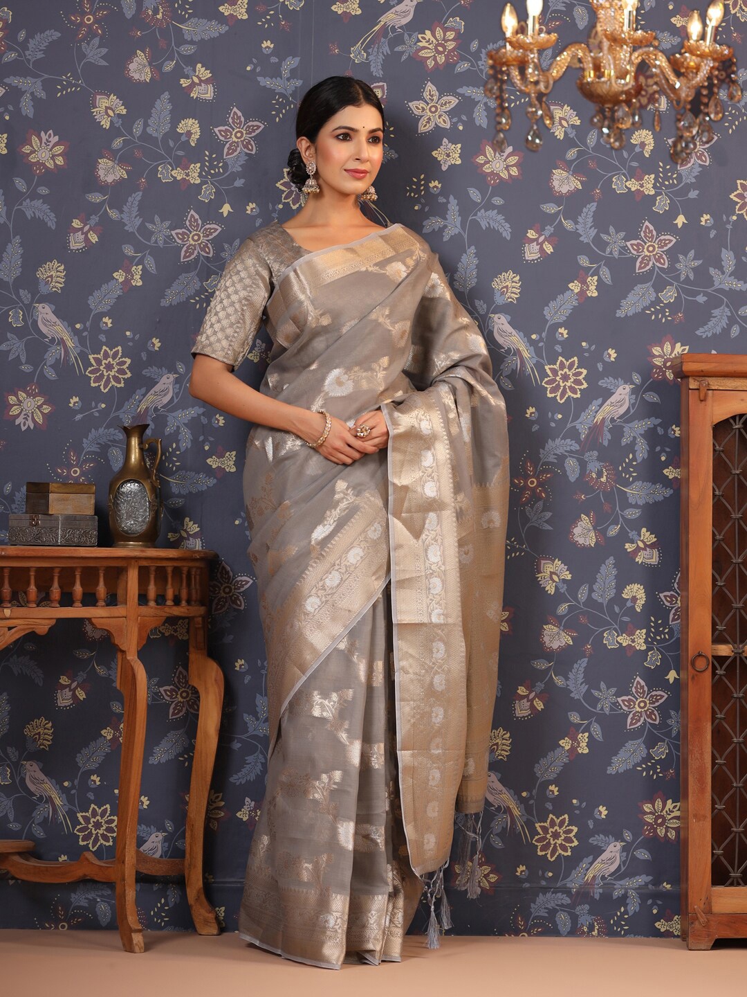 

House of Pataudi Floral Woven Design Pure Linen Saree, Grey