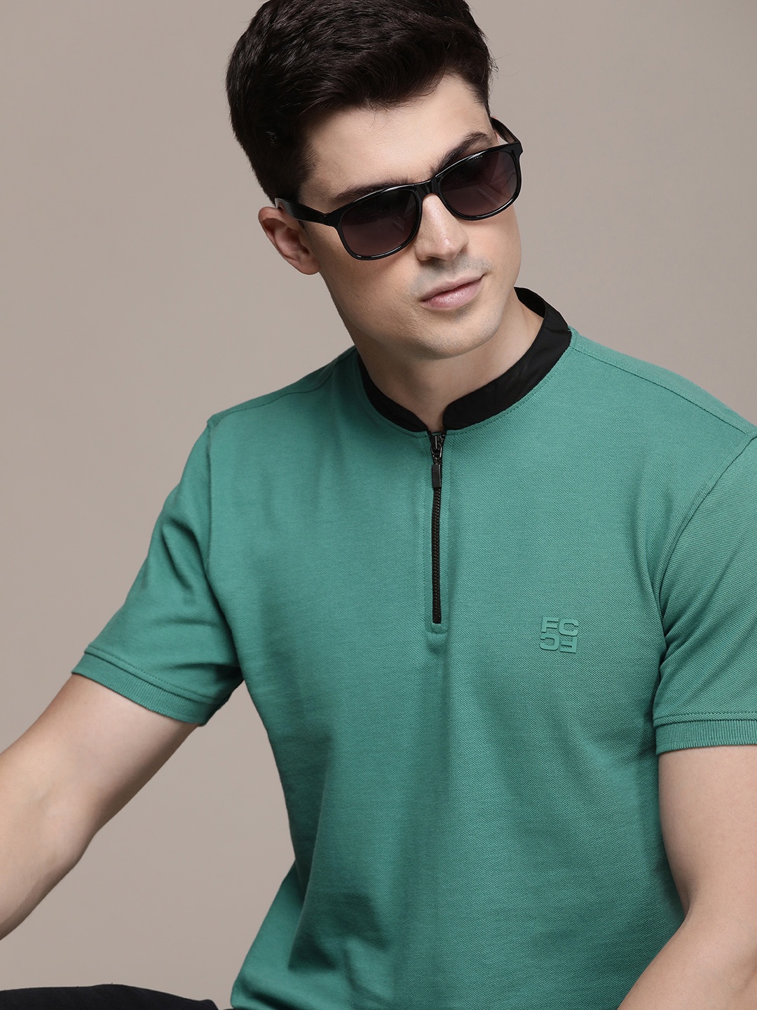 

French Connection Solid Henley Neck Pure Cotton T-shirt, Green