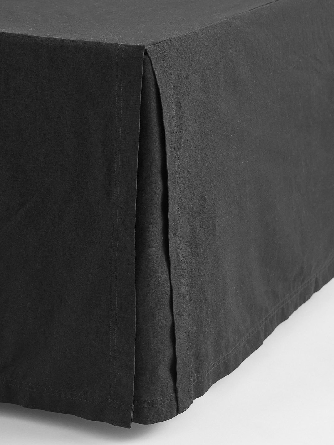 

H&M Black Linen-Blend Valance