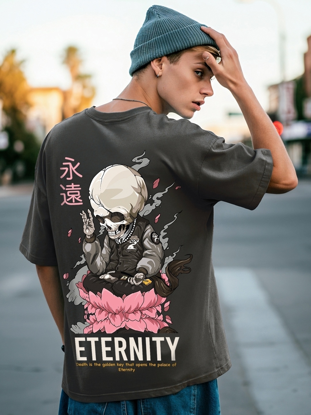 

Bewakoof Anime Graphic Printed Oversized T-shirt, Grey