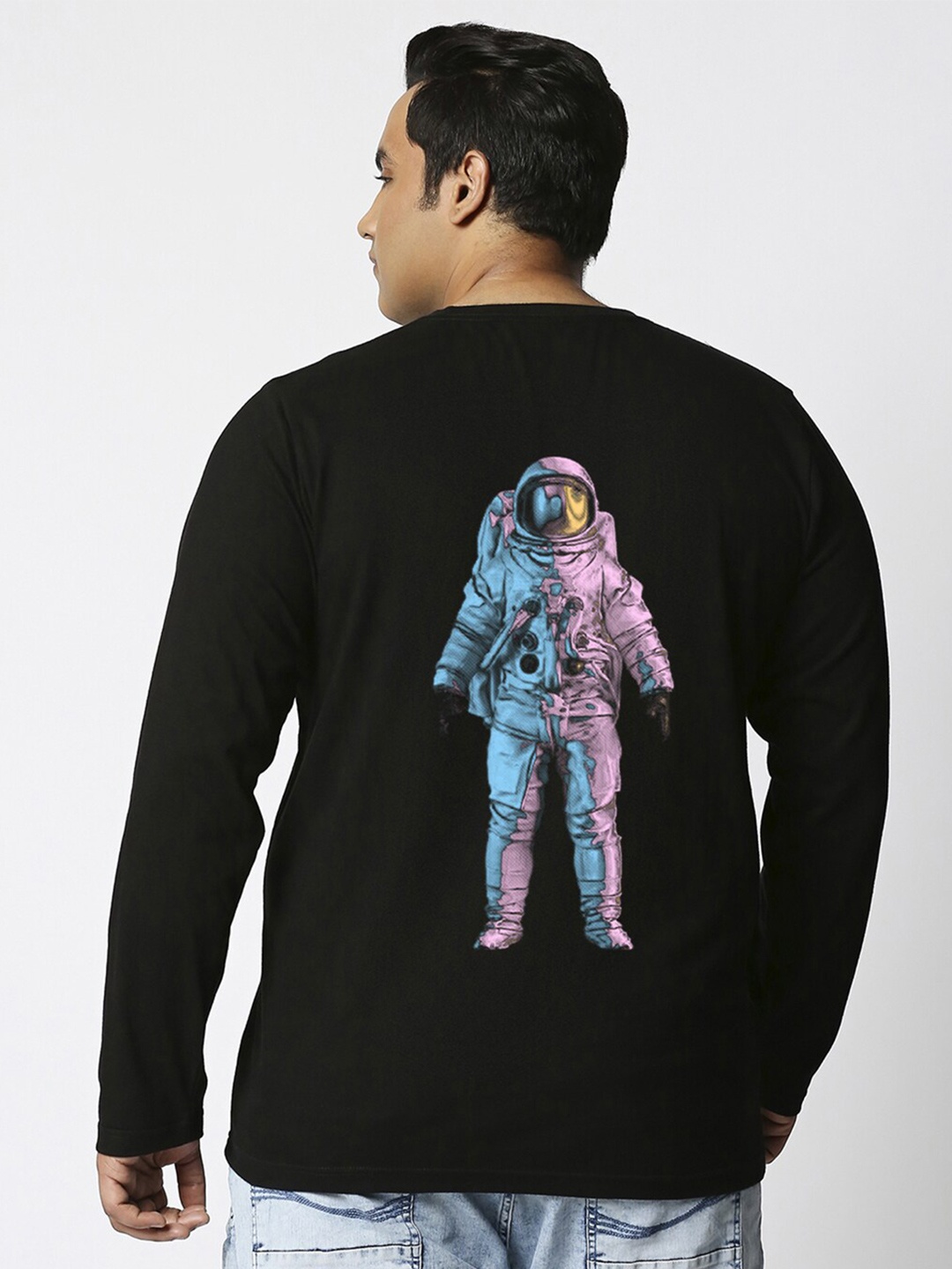 

Bewakoof Black Universal Astro Graphic Printed Plus Size T-shirt