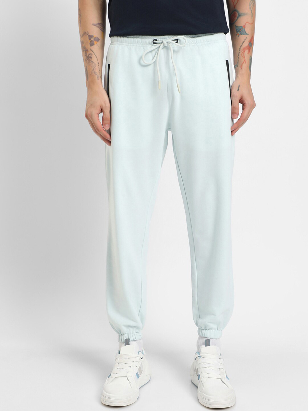 

Bewakoof Air 1.0 Men Oversized Joggers, Blue