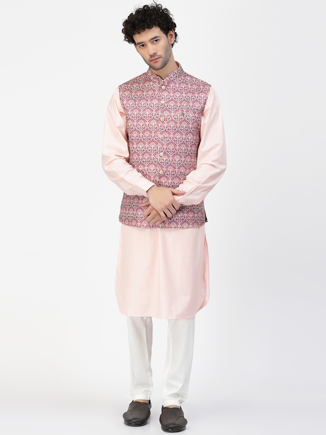 

MOHANLAL SONS Regular Pure Cotton Kurta With Pyjamas & Nehru Jacket, Pink