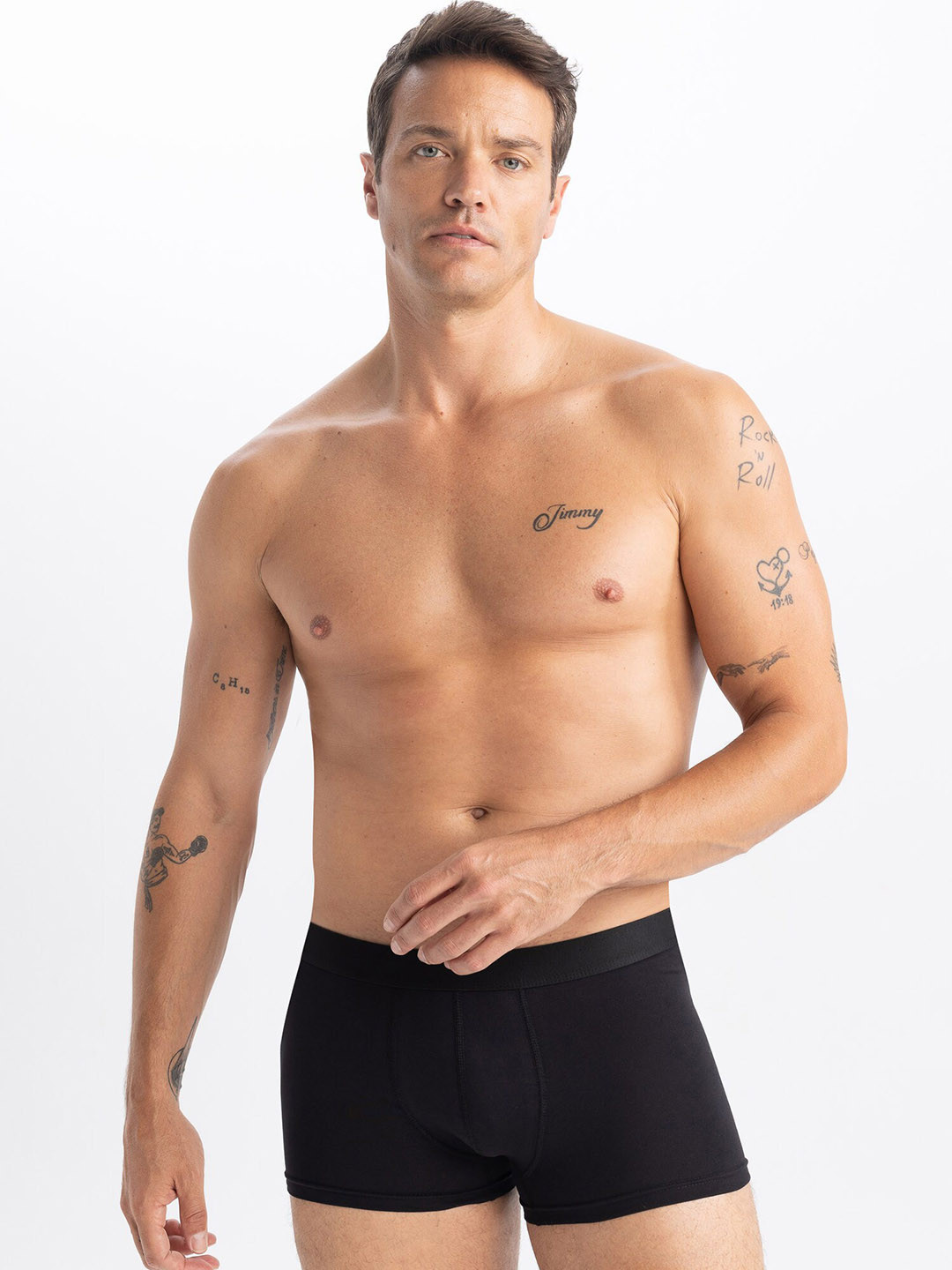 

DeFacto Low Rise Basic Trunk - 231943680, Black