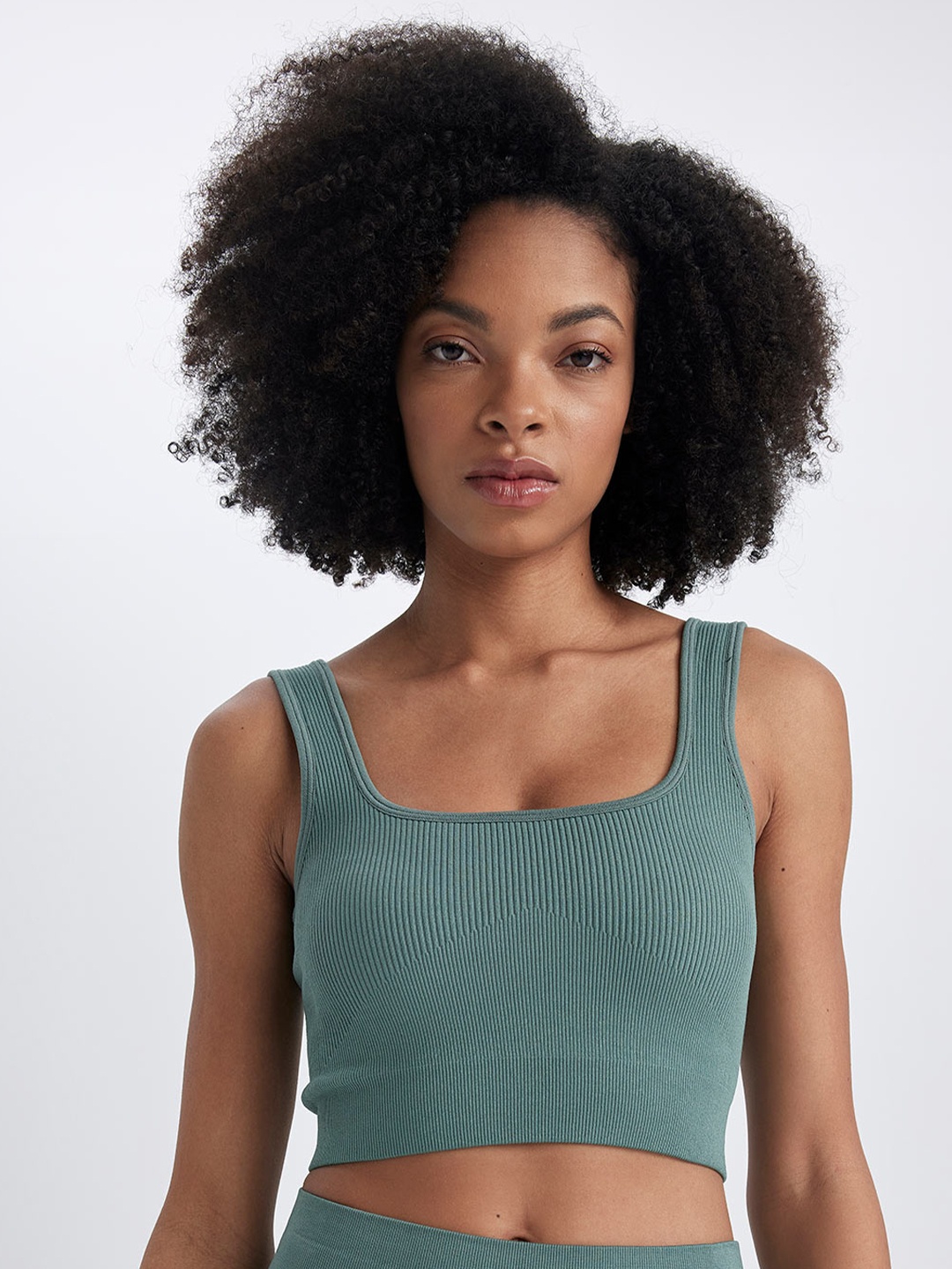 

DeFacto Medium Coverage Racer Back Workout Bra All Day Comfort, Green