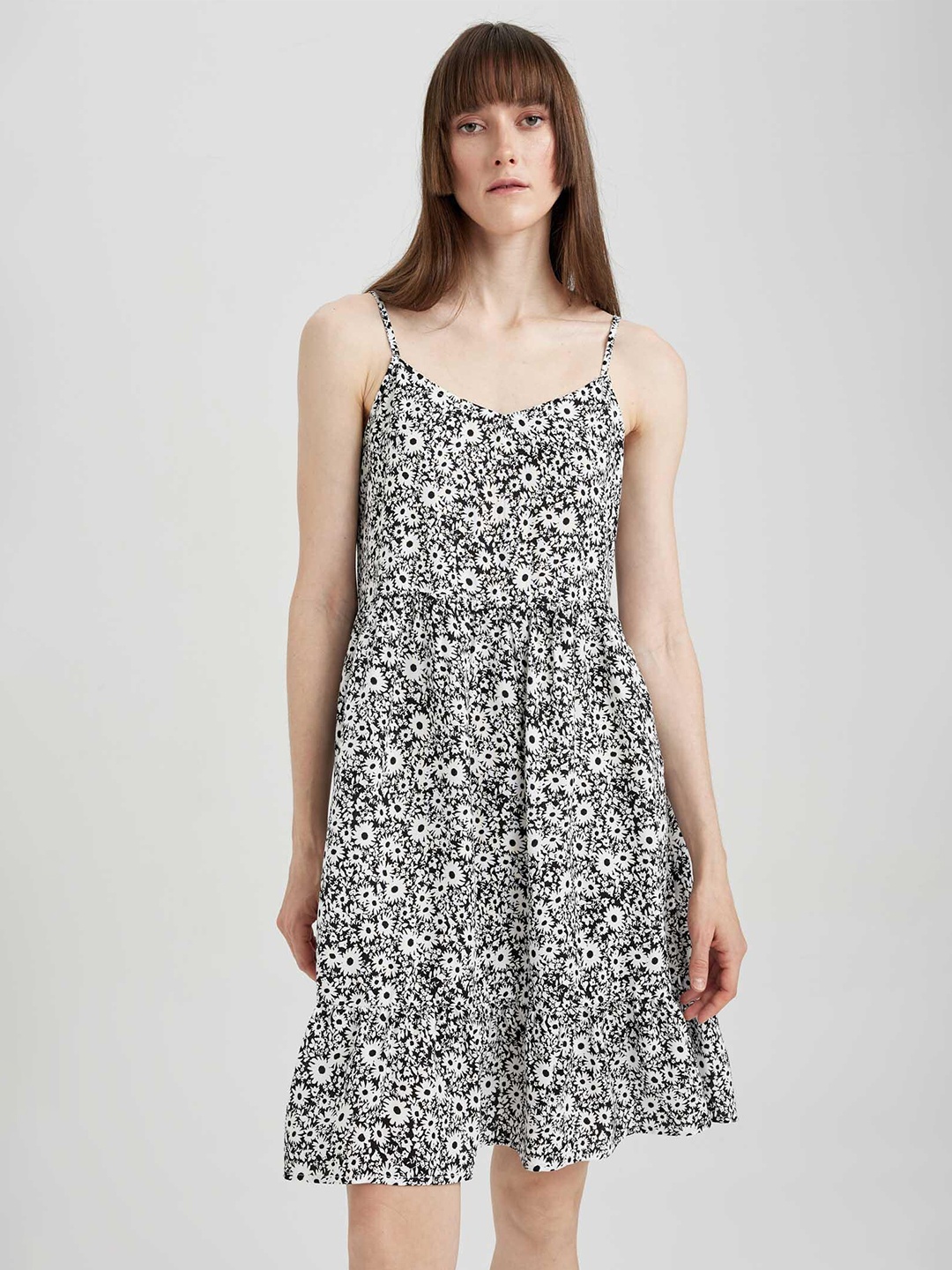 

DeFacto Floral Printed Flounce A-Line Dress, Black