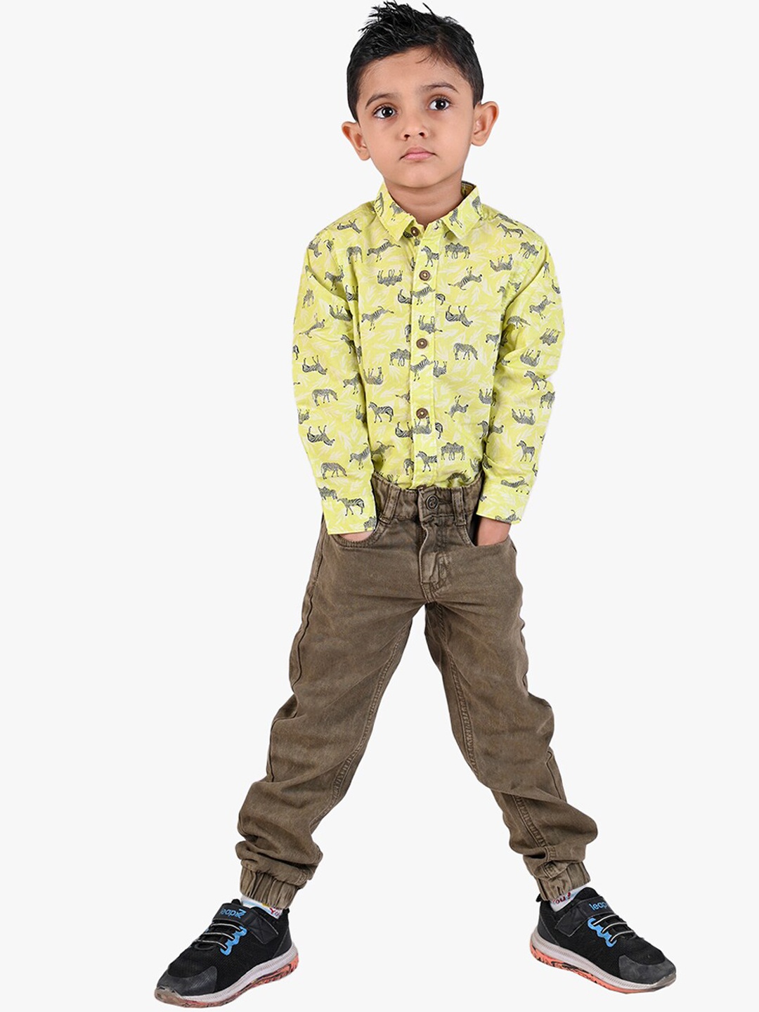 

TALES & STORIES Boys Mid-Rise Cotton Joggers, Brown