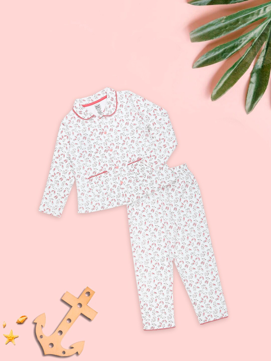 

MeeMee Girls Graphic Printed Night suit, White