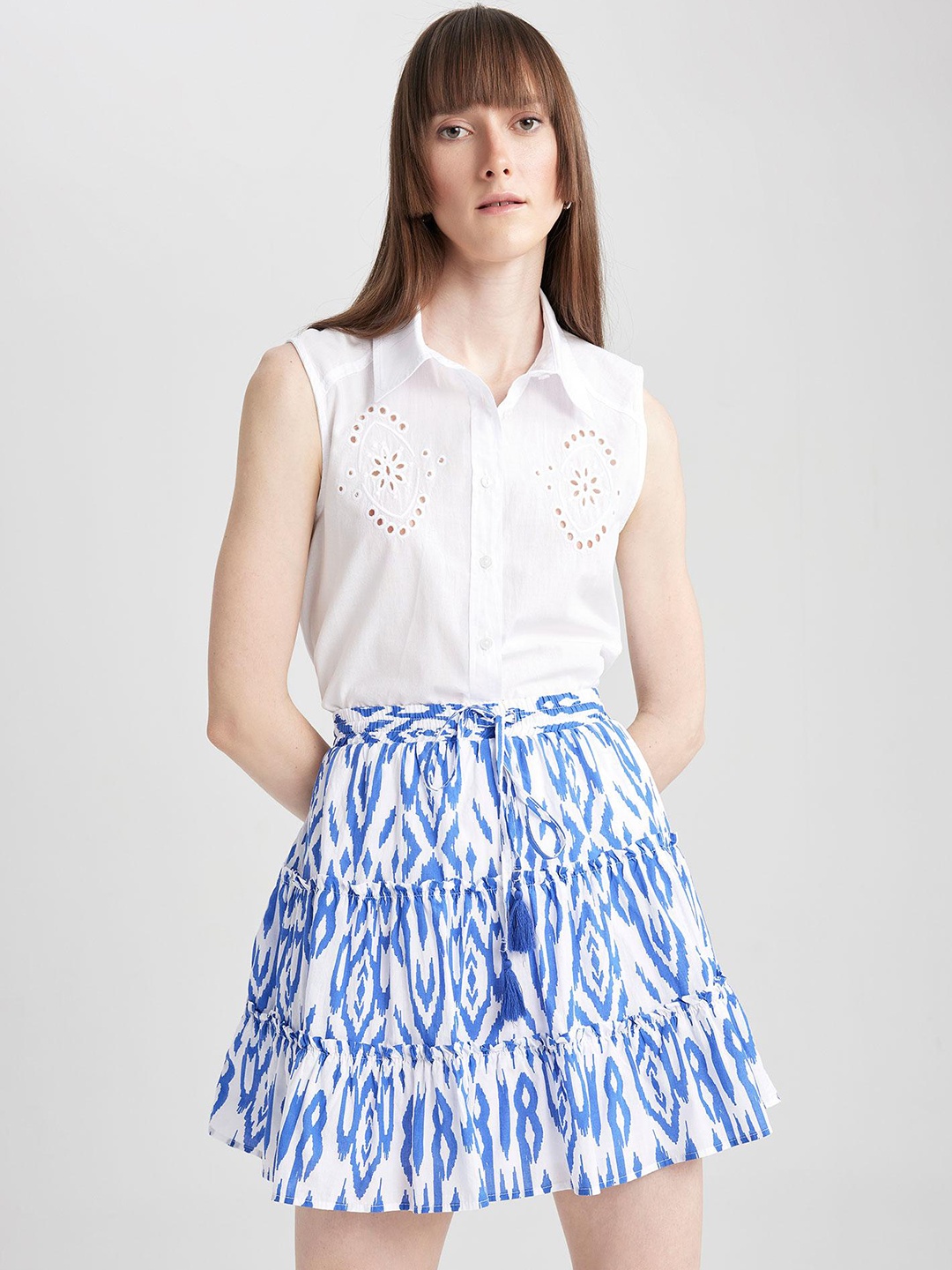 

DeFacto Ethnic Motif Printed Pure Cotton A-Line Mini Skirts, White
