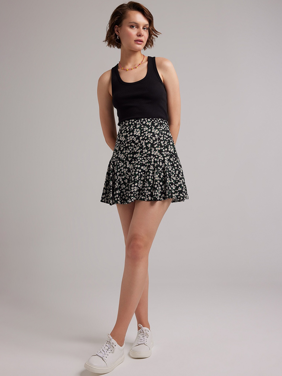 

DeFacto Floral Printed Flared Mini Skirt, Black