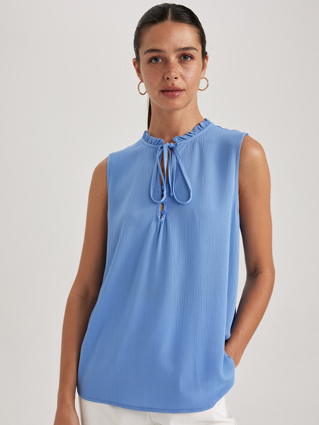 

DeFacto Tie-Up Neck Top, Blue