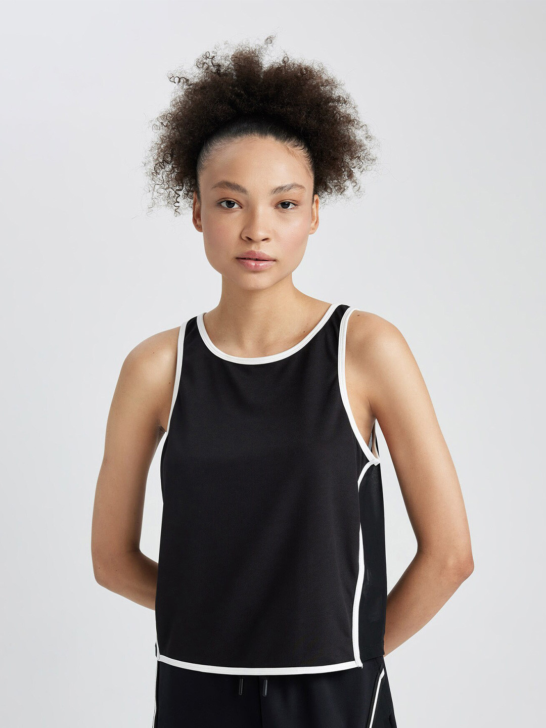 

DeFacto Sleeveless Tank Top, Black