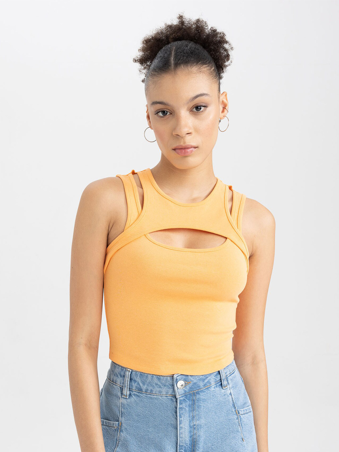 

DeFacto Sleeveless Cotton Fitted Top With Cut-Out Details, Yellow