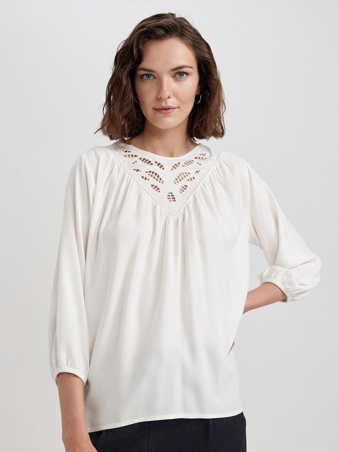 

DeFacto Cuffed Sleeves Blouson Top With Schiffli Details, White