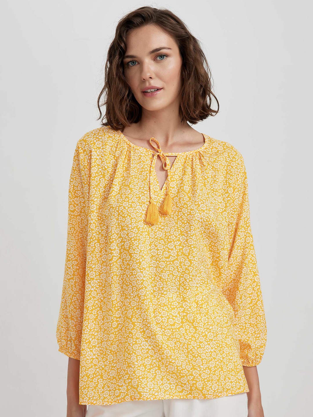 

DeFacto Floral Printed Tie-Up Neck Top, Yellow