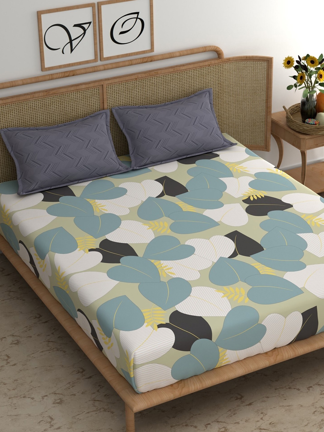 

CHHAVI INDIA White & Green Leaves Printed 210 TC King Bedsheet with 2 Pillow Covers