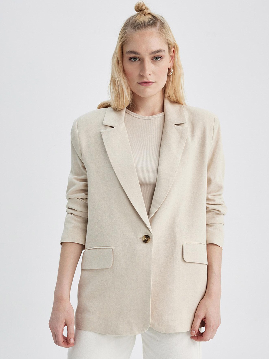 

DeFacto Notched Lapel Single-Breasted Casual Blazer, Beige