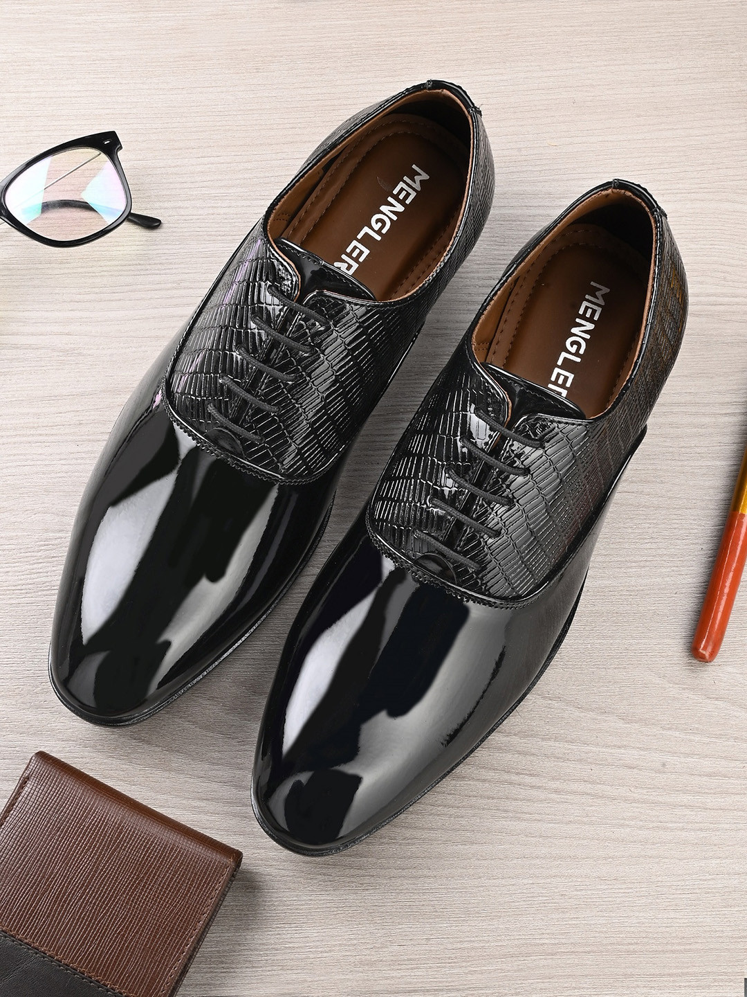 

MENGLER Men Textured Formal Oxfords, Black
