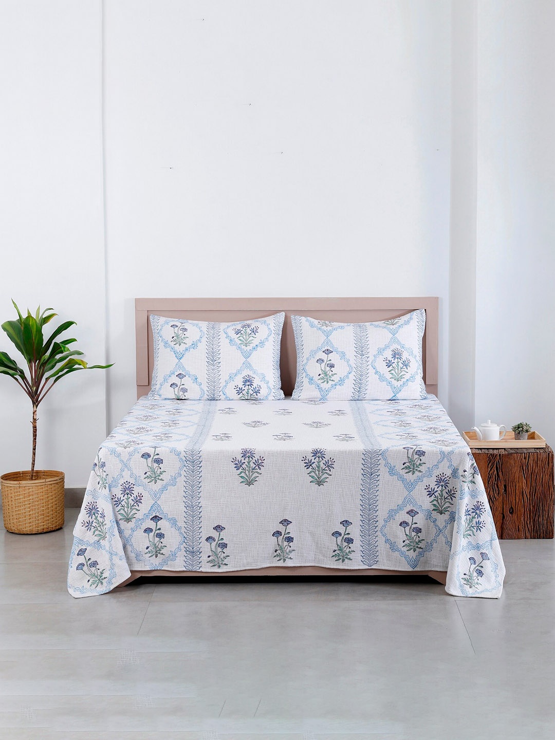 

HANDICRAFT PALACE White Block Printed 350 GSM Cotton King Bed Cover With 2 Pillow Covers