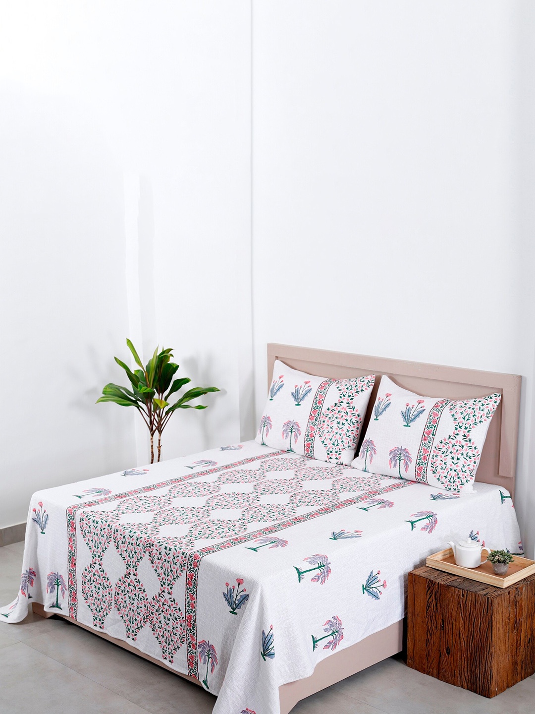 

HANDICRAFT PALACE White Printed 350 GSM Cotton Double King Bed Cover With 2 Pillow Covers