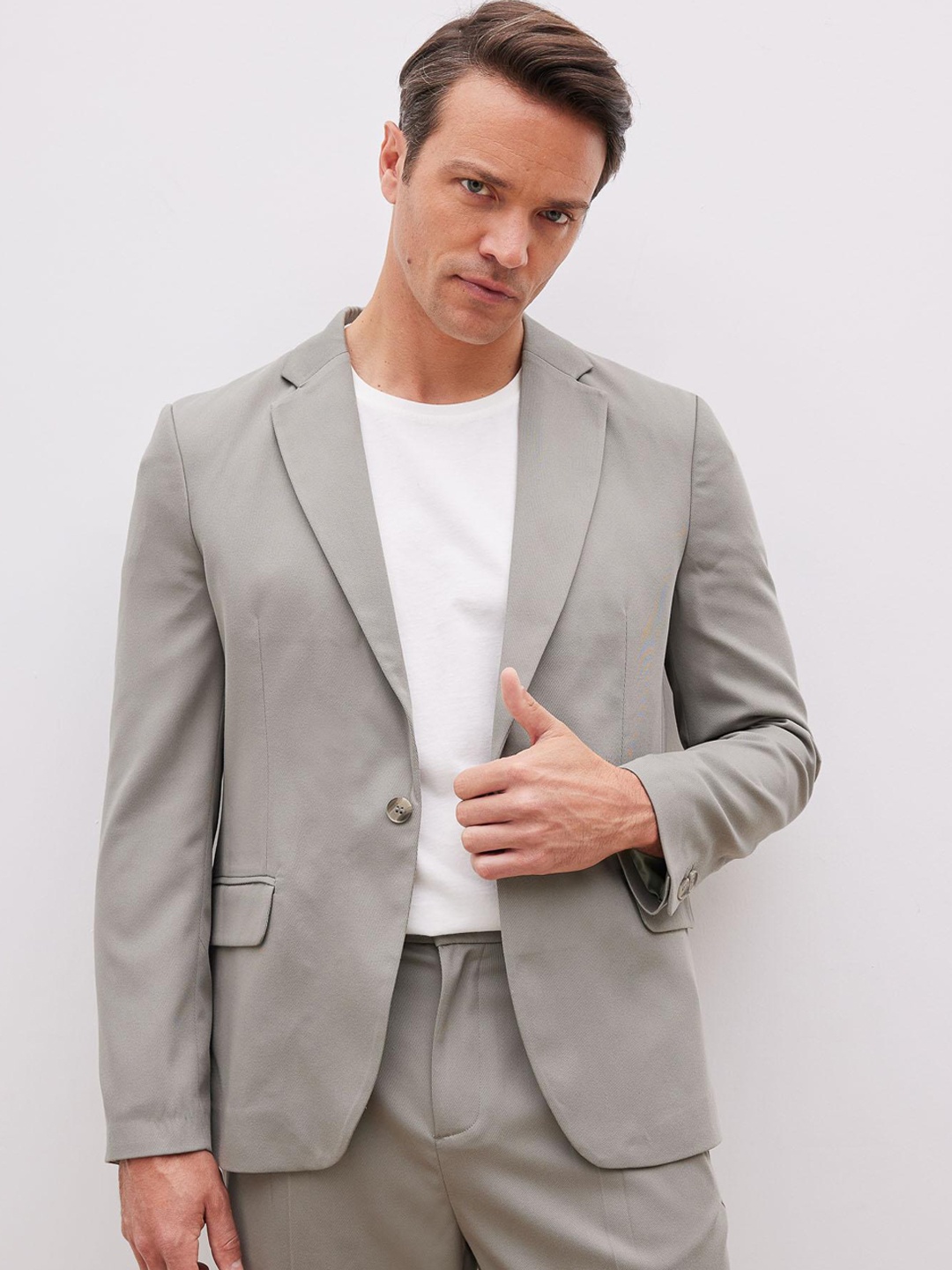 

DeFacto Notched Lapel Collar Single-Breasted Blazer, Khaki