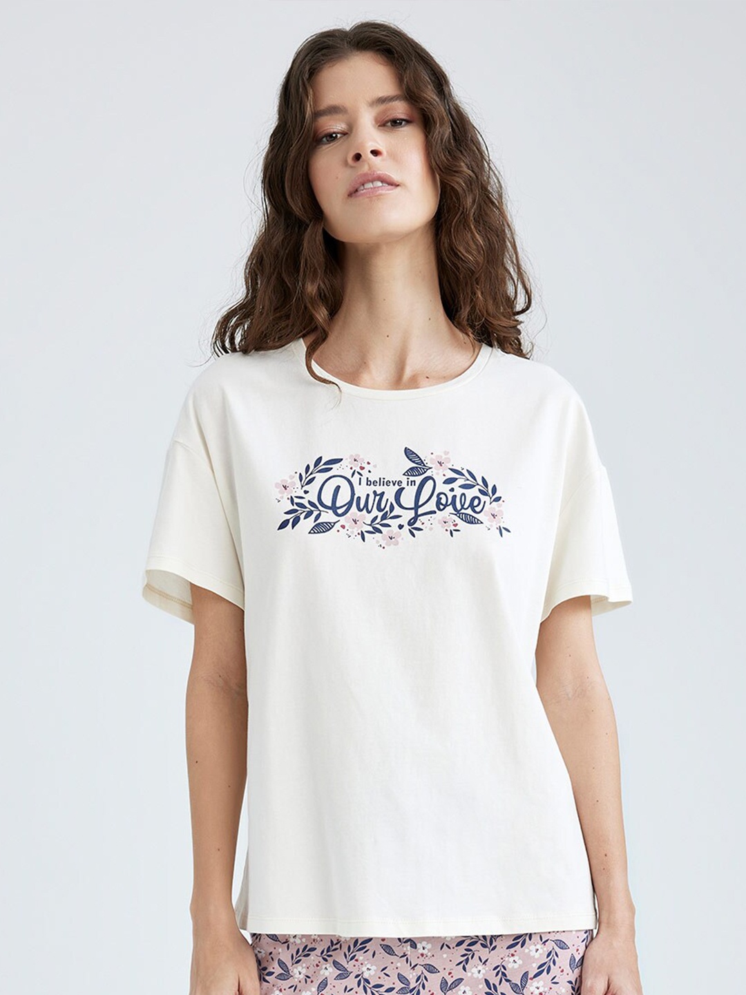 

DeFacto Pure Cotton Printed T-shirt & Pyjamas, White