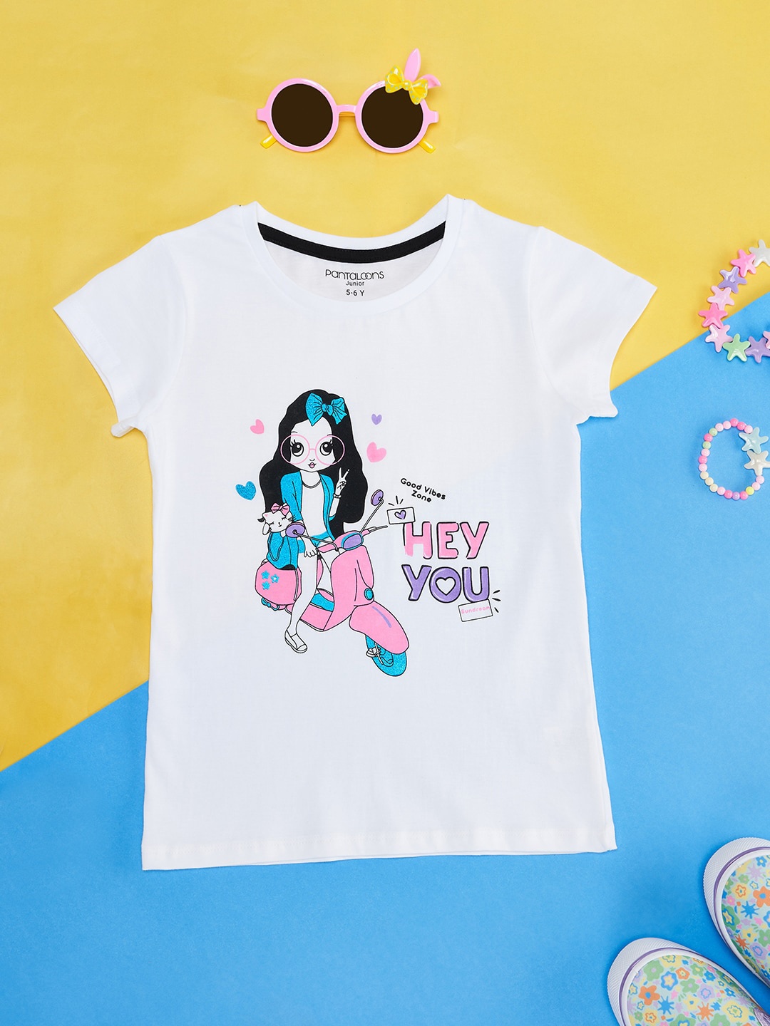 

Pantaloons Junior Girls Graphic Printed Cotton T-shirt, White