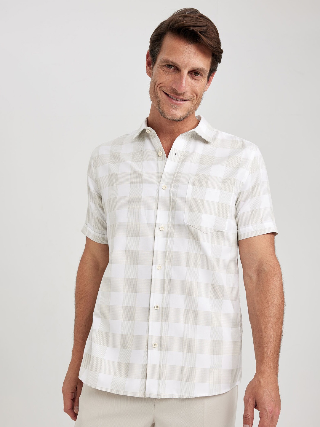 

DeFacto Checked Casual Shirt, White