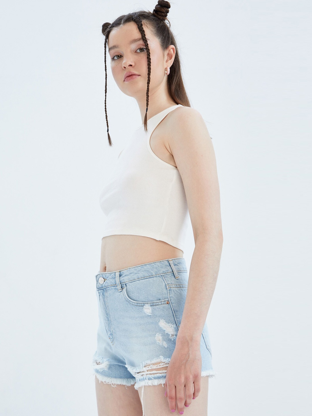 

DeFacto Women Washed Distressed High-Rise Denim Shorts, Blue