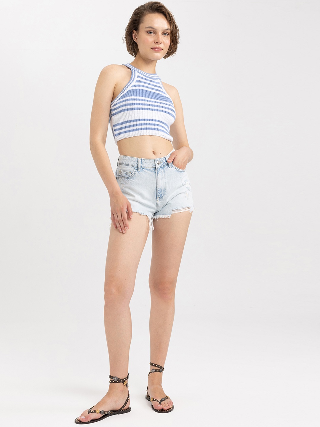 

DeFacto Women Washed High-Rise Pure Cotton Denim Shorts, Blue
