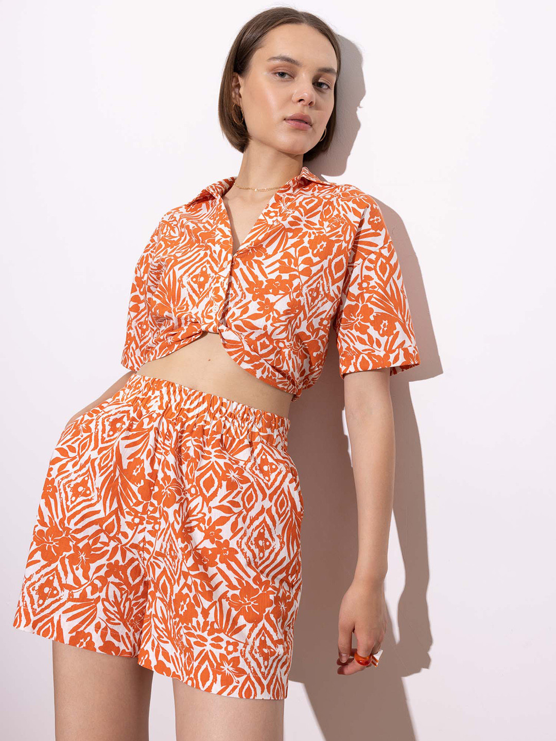 

DeFacto Women Floral Printed High-Rise Pure Cotton Regular Shorts, Orange
