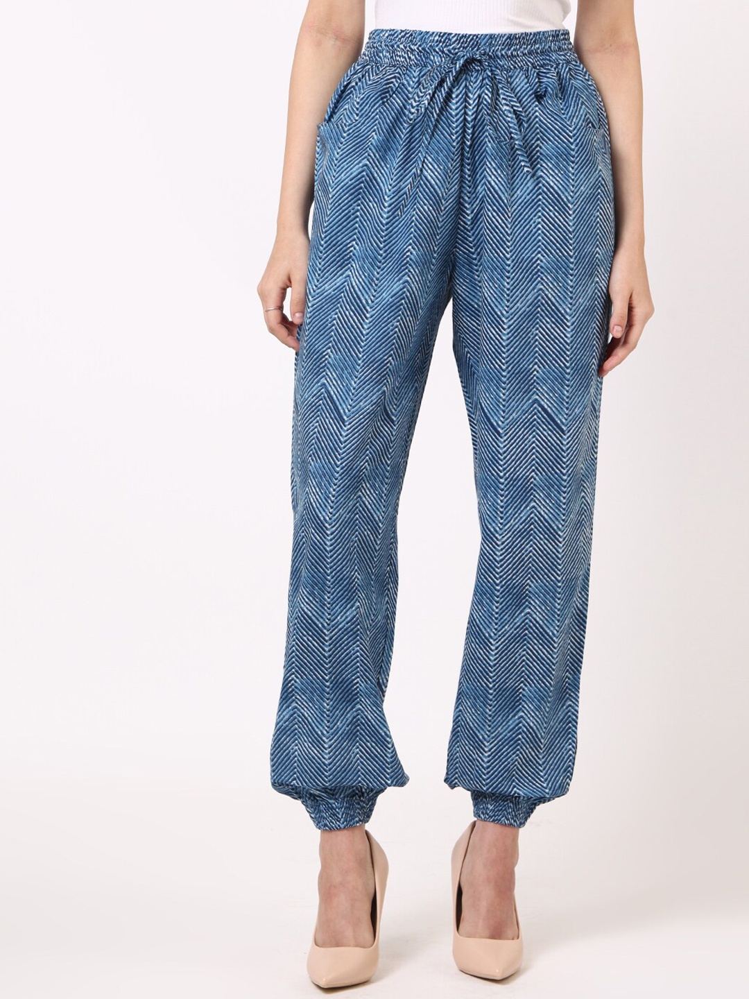 

UNTUNG Women Abstract Printed Mid-Rise Straight-Fit Cotton Joggers, Blue