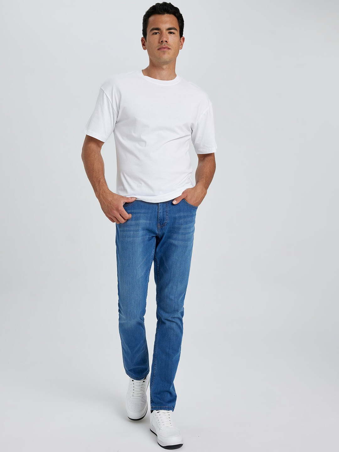 

DeFacto Men Clean Look Mid-Rise Skinny Fit Stretchable Jeans, Blue