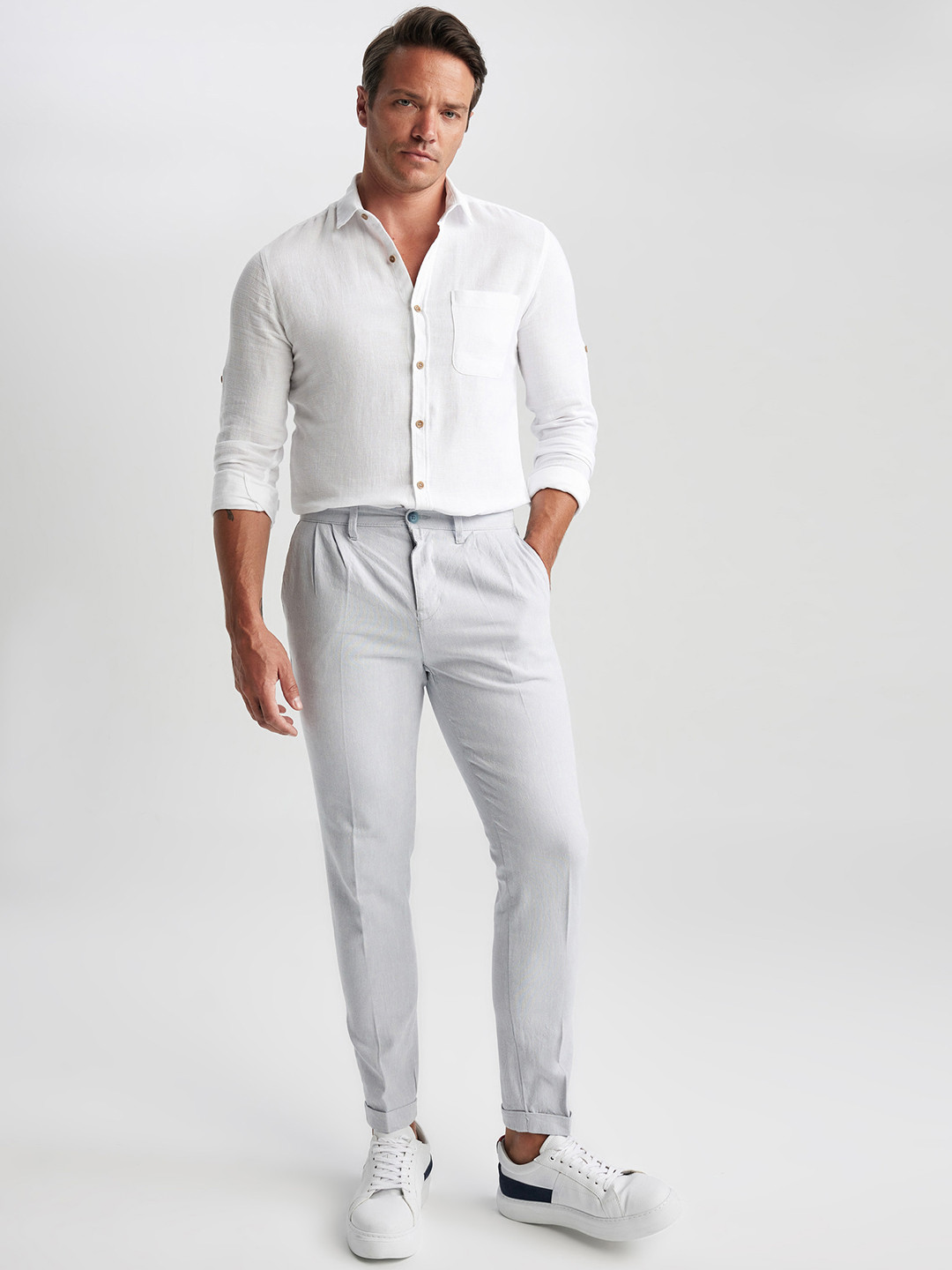 

DeFacto Men Mid Rise Pure Cotton Regular Trousers, Grey