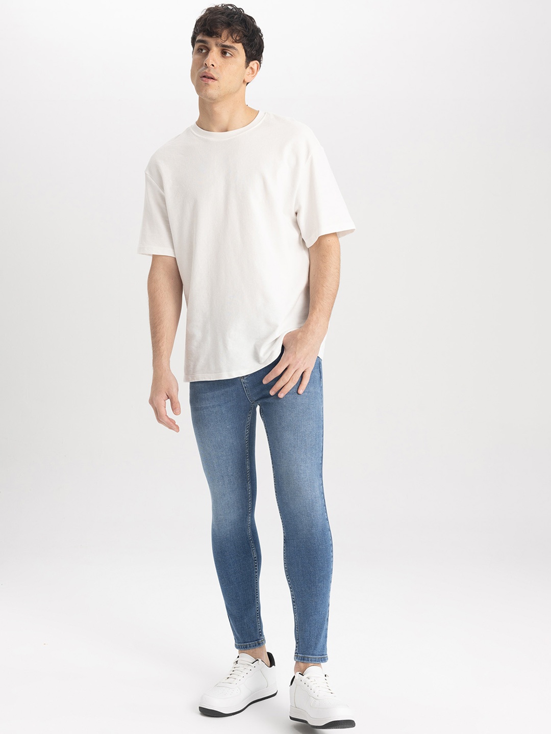 

DeFacto Men Clean Look Mid-Rise Skinny Fit Stretchable Jeans, Blue