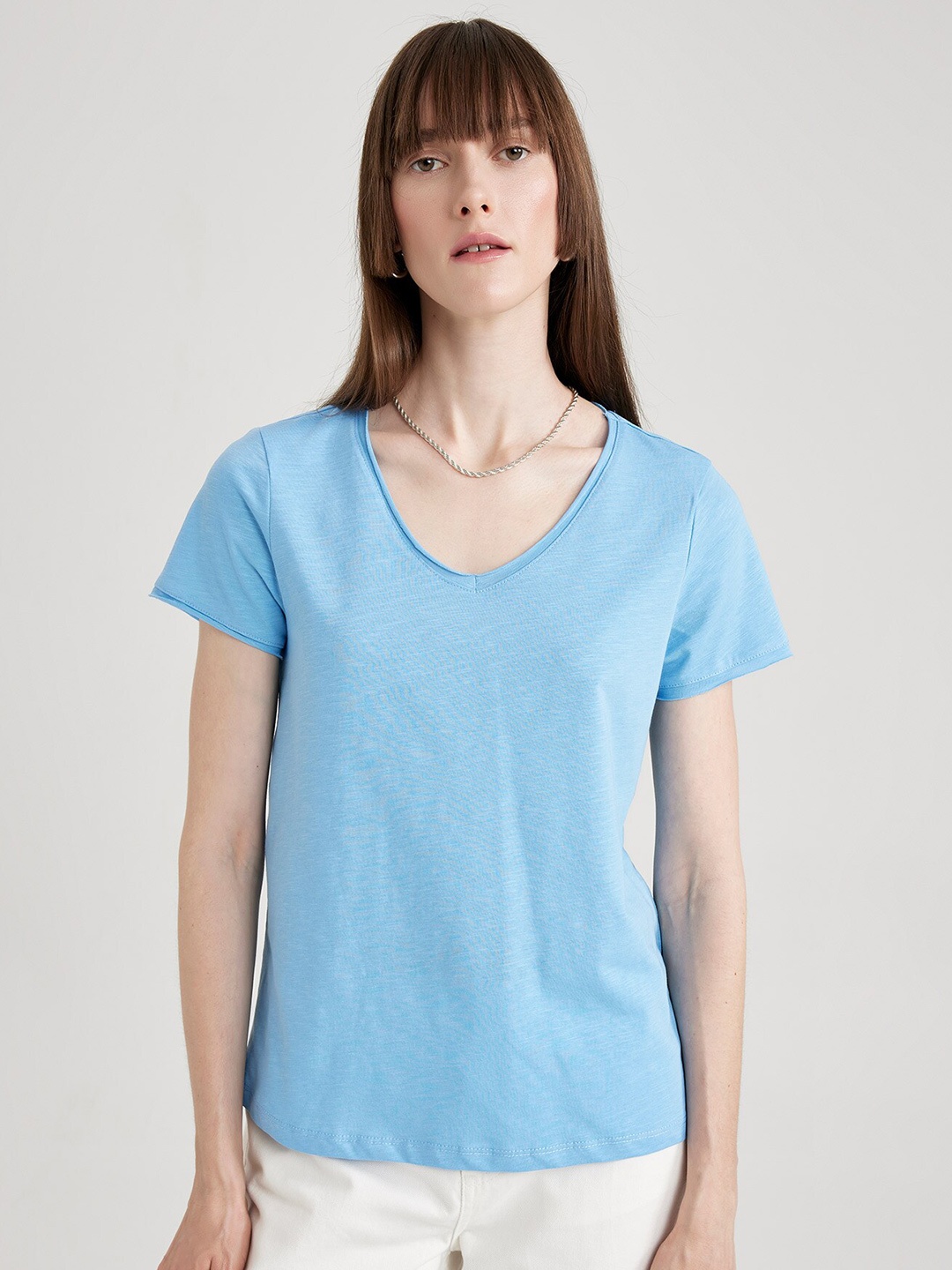 

DeFacto V-Neck Raw Edge Casual Pure Cotton T-shirt, Blue