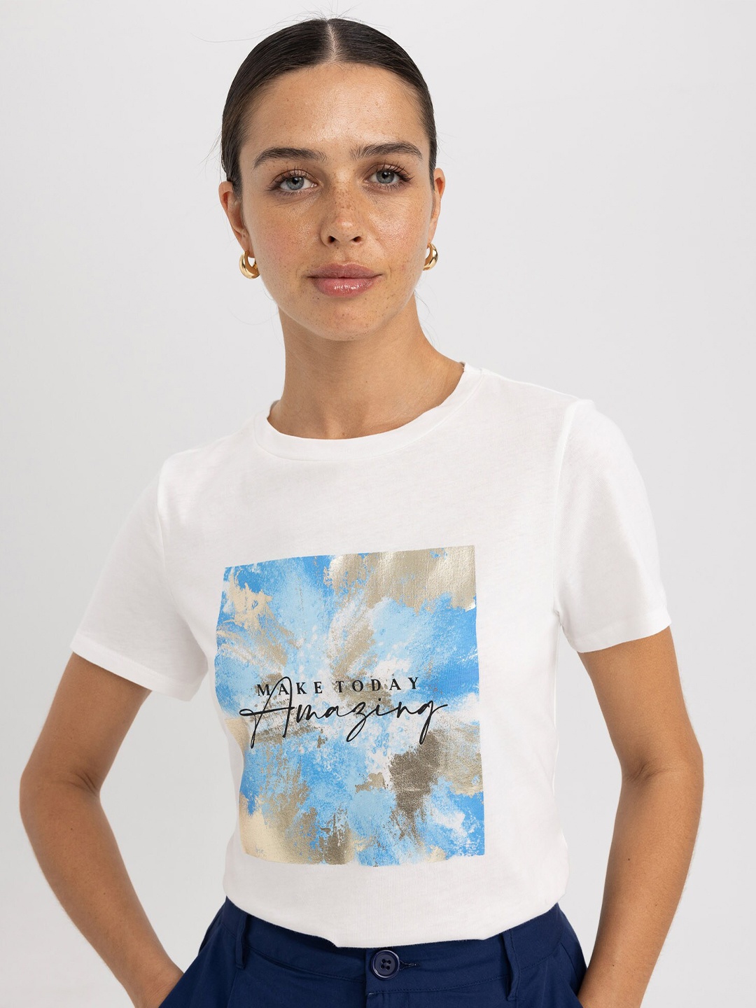 

DeFacto Graphic Printed Round Neck Cotton T-Shirt, White