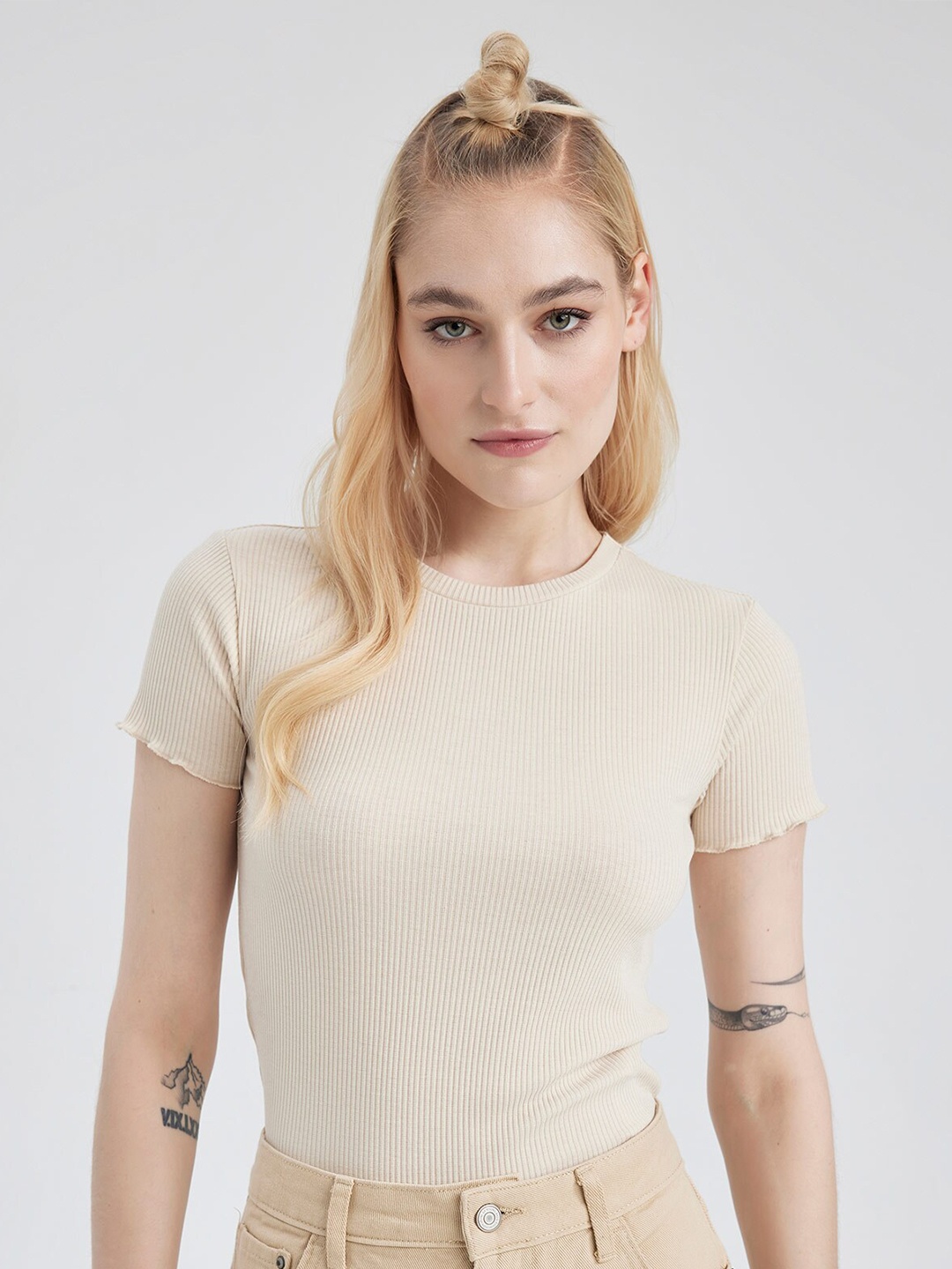 

DeFacto Round Neck Short Sleeves Tpo, Beige