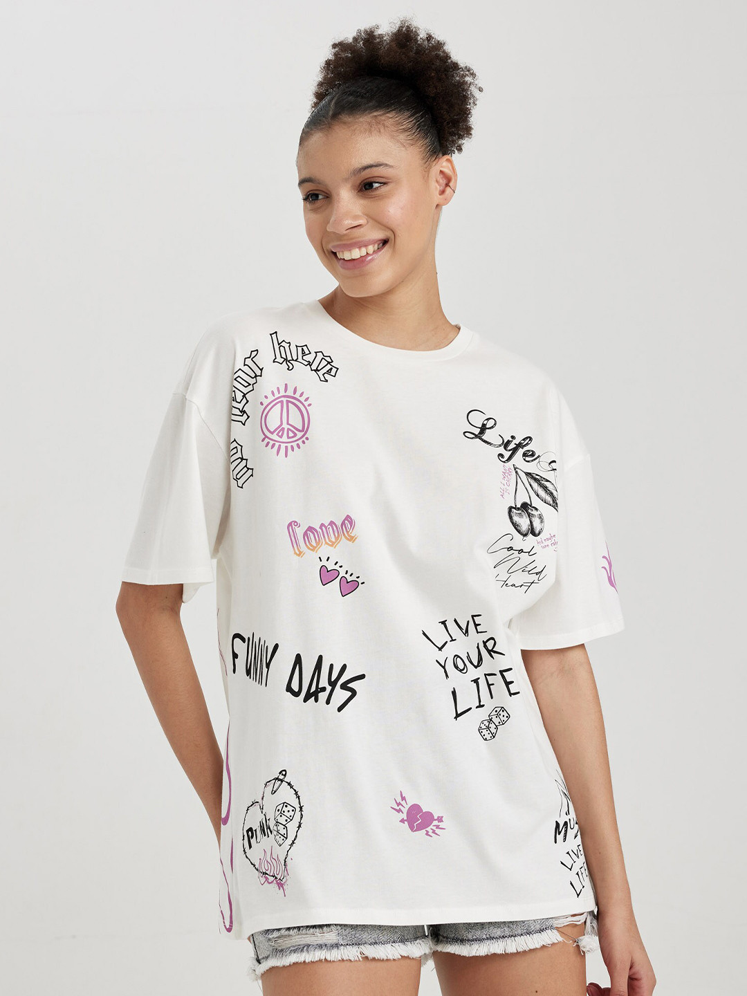 

DeFacto Typography Printed Drop Shoulder Sleeves Pure Cotton Oversized T-shirt, White
