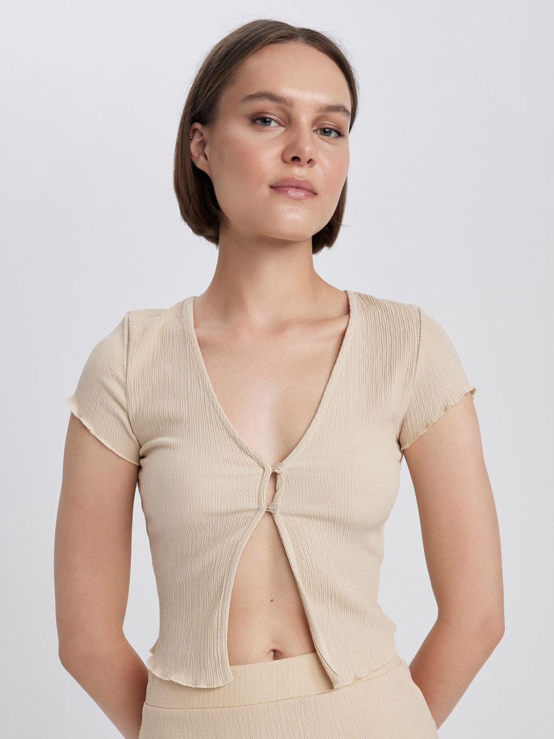 

DeFacto Self Design Fitted Crop Top, Beige