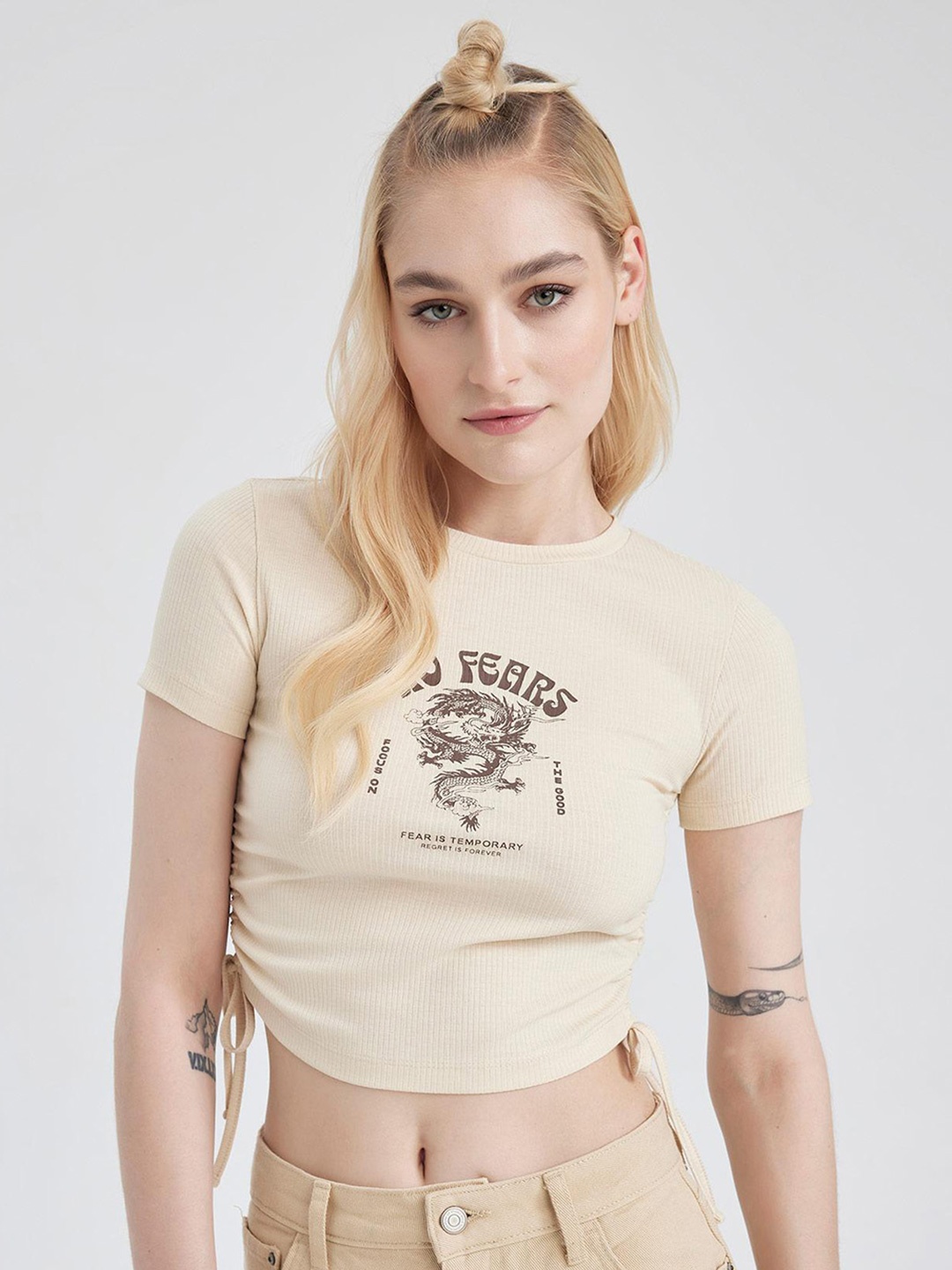 

DeFacto Typography Printed Casual Top, Beige