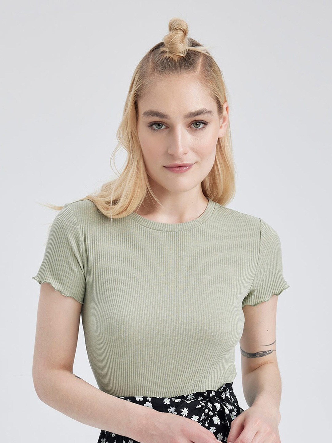 

DeFacto Round Neck T-Shirt, Green