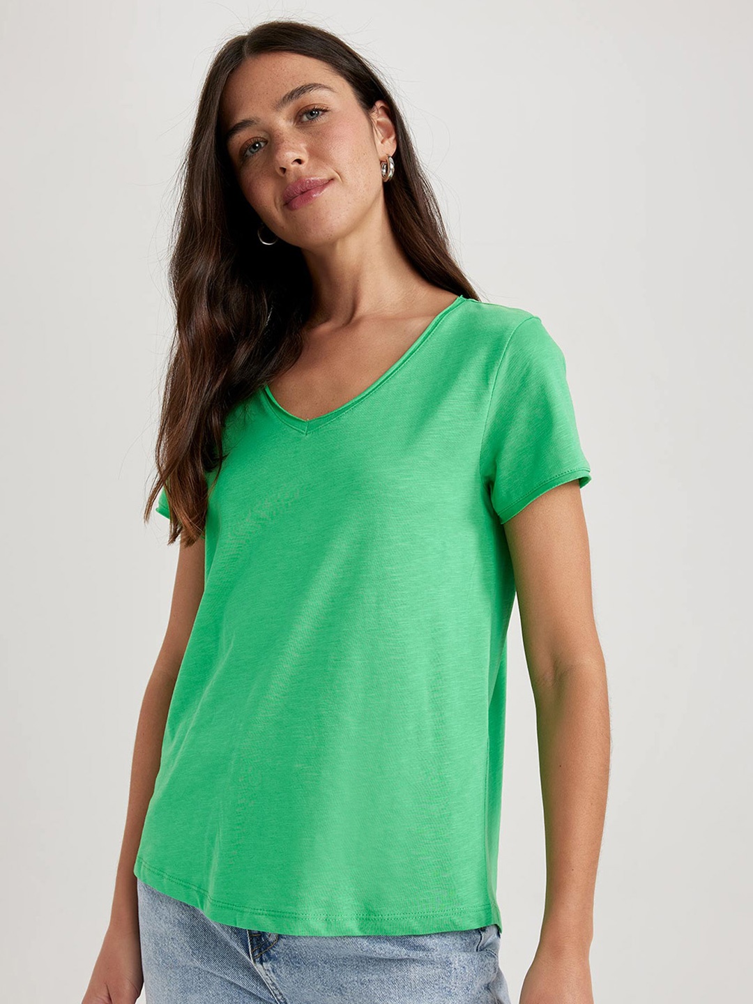 

DeFacto V-Neck Pure Cotton T-Shirt, Green