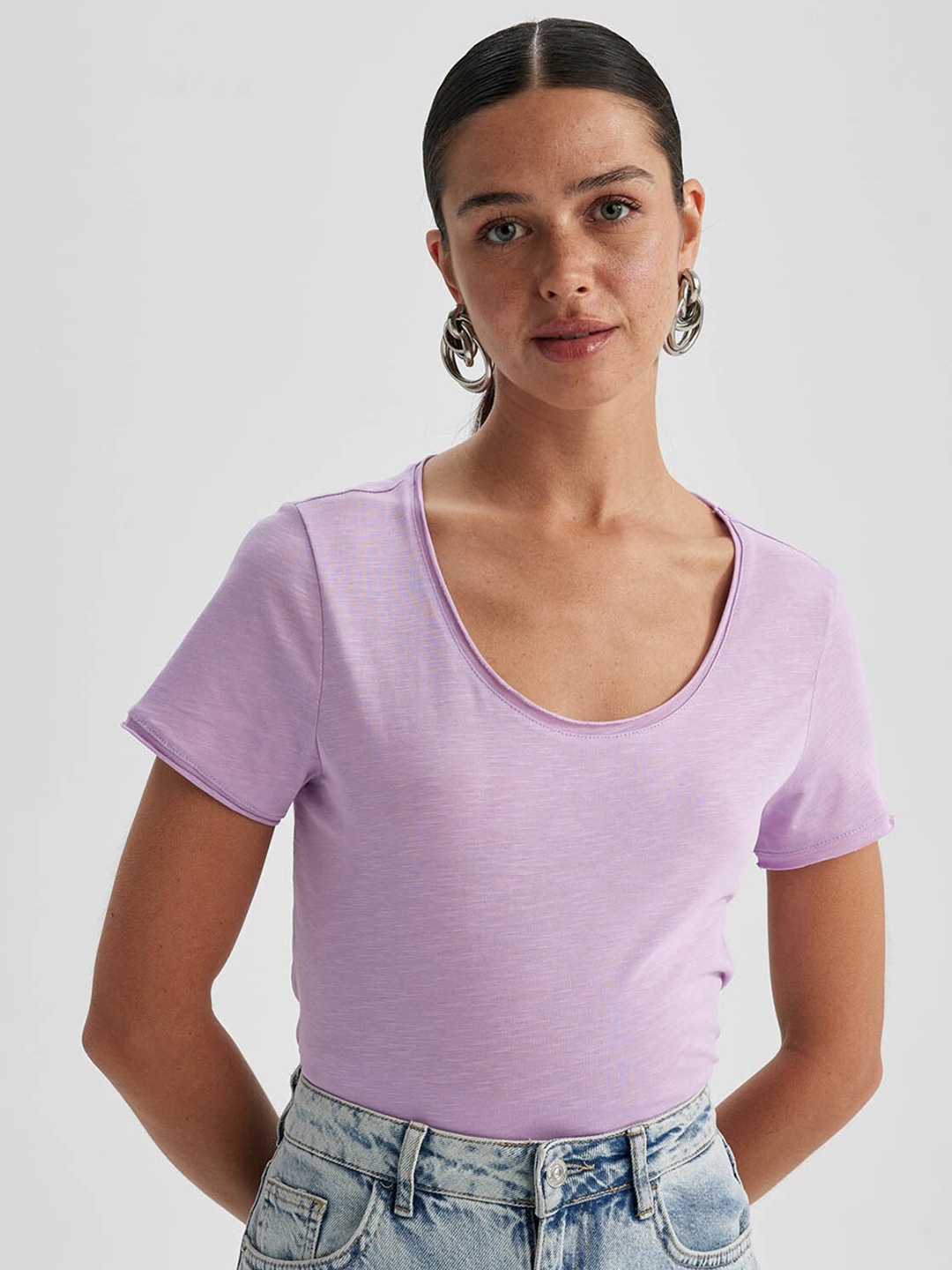 

DeFacto Scoop Neck Pure Cotton Casual T-shirt, Lavender