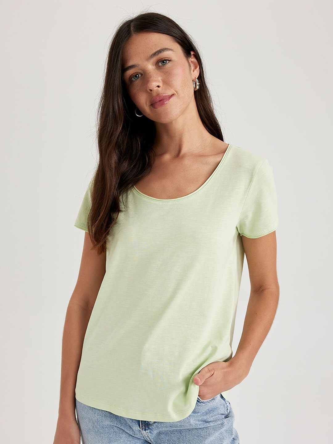 

DeFacto Round Neck Pure Cotton Casual T-shirt, Green