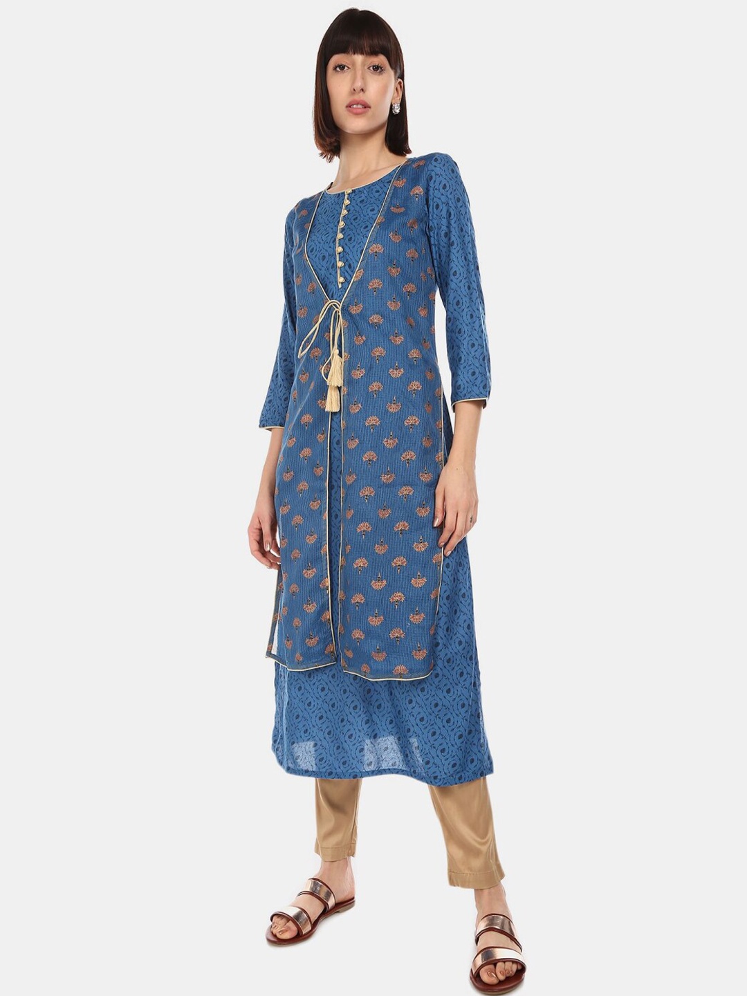 

V-Mart Ethnic Motifs Woven Design Kurta With Attached Jacket, Blue