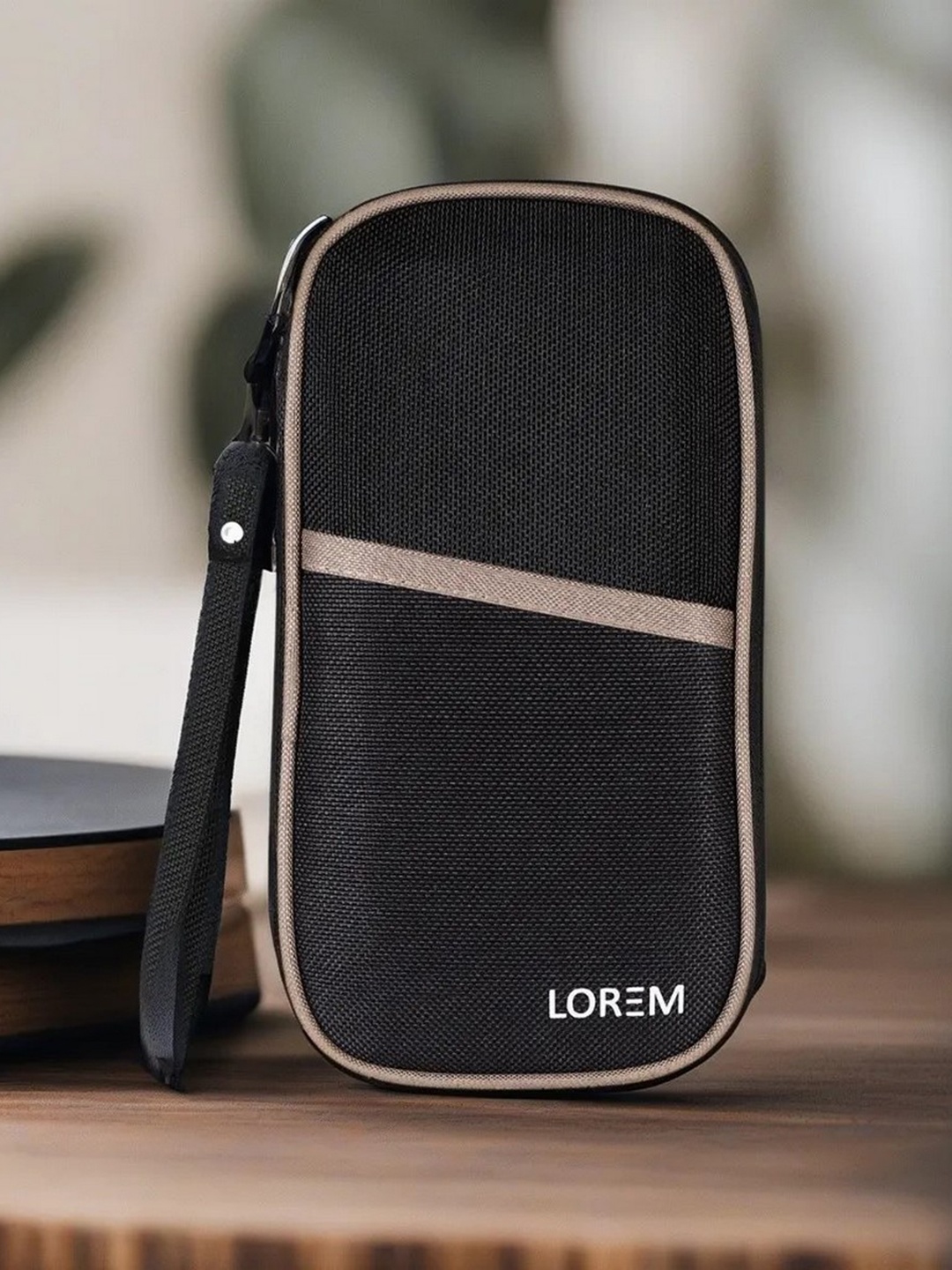 

LOREM Unisex Card Holder With Passport Holder, Black