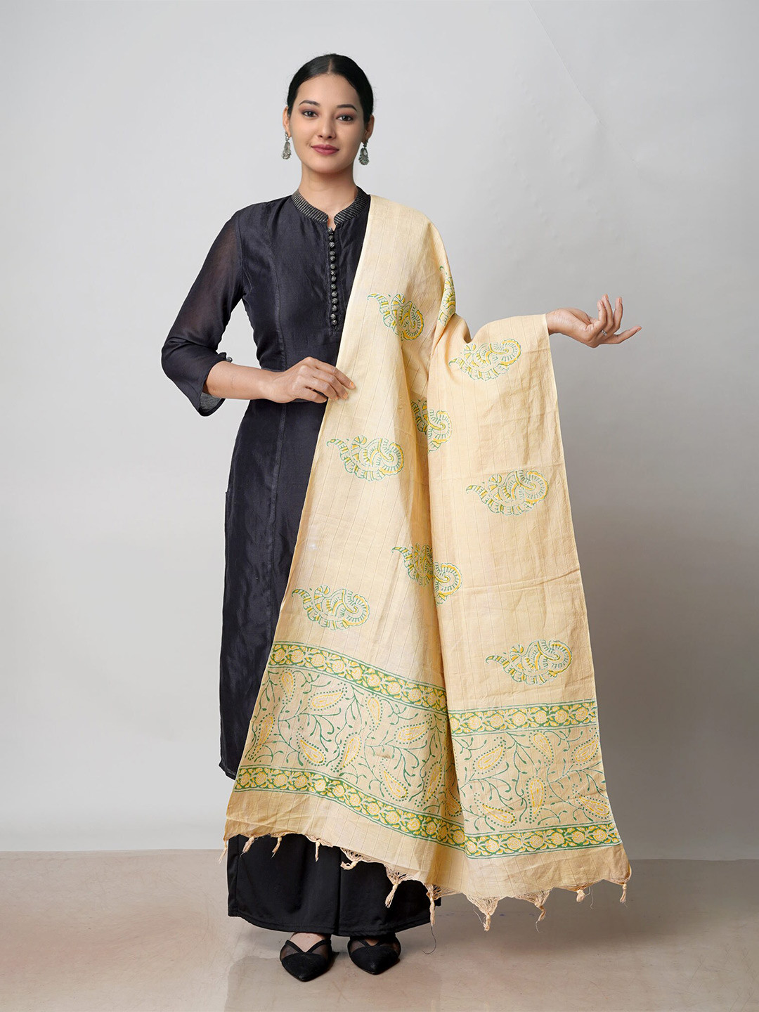 

Unnati Silks Cream-Coloured & Green Ethnic Motifs Printed Pure Cotton Block Print Dupatta